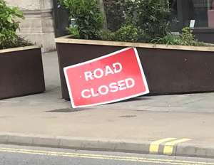 Road closed.png