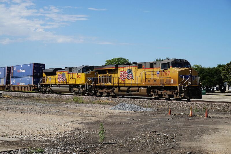 File:Denton September 2015 03 (Union Pacific freight).jpg